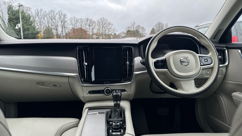 Volvo V90 2.0 D4 Cross Country Pro 5dr AWD Geartronic Diesel Estate